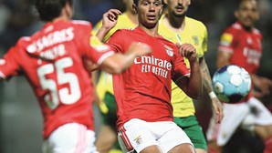 Jogadores da formação do Benfica mostram qualidades a Roger Schmidt frente ao Paços de Ferreira
