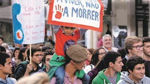Recuo do aborto nos EUA anima ativistas pró-vida em Portugal