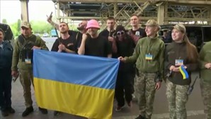 Kalush Orchestra canta música vencedora da Eurovisão para os guardas da fronteira da Ucrânia com a Polónia 
