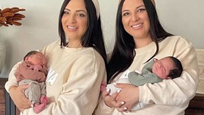 Gémeas dão à luz no mesmo dia: "Vão poder ter uma experiência semelhante à nossa"