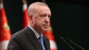 Presidente turco diz que não deixará países "apoiantes do terrorismo" entrarem na NATO