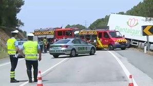 Dois mortos em violenta colisão entre camiões no IC1 em Messines no Algarve