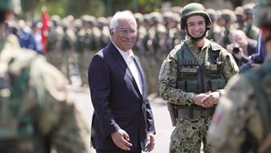 Costa avisa que tropas portuguesas na Roménia estão em missão de paz 
