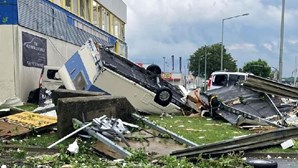 Tornado deixa rasto de destruição na Alemanha. Veja as imagens