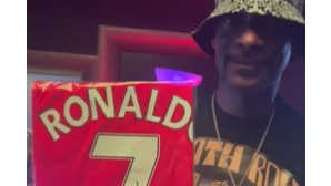 Snoop Dogg grava vídeo a agradecer a Cristiano Ronaldo pelo envio de uma prenda