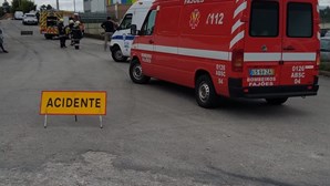 Colisão entre carros faz dois feridos em Oliveira de Azeméis