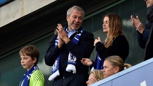Venda do Chelsea por Abramovich depende de Portugal
