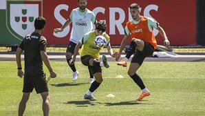 Vitinha testa positivo à Covid-19 falha jogo de Portugal com Espanha