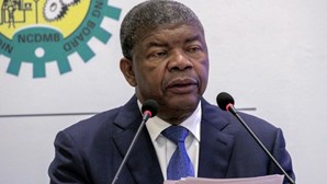 Presidente angolano apela a fim das hesitações no combate ao terrorismo e golpes de Estado