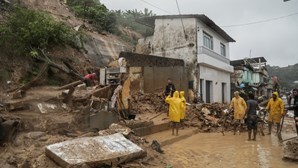 Chuvas torrenciais matam dezenas de pessoas no Brasil