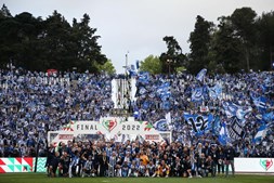 Jogadores do FC Porto celebram a conquista da Taça de Portugal