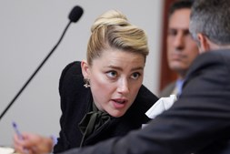 Amber Heard está a ser processada por Johnny Depp por difamação