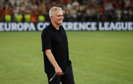 AC Roma, de José Mourinho, venceu o Feyenoord por 1-0 e conquistou a Liga Conferência