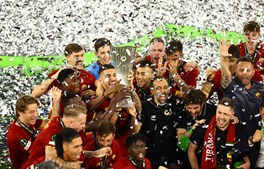 AC Roma, de José Mourinho, venceu o Feyenoord por 1-0 e conquistou a Liga Conferência