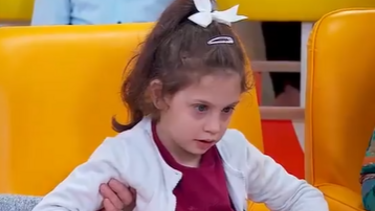 Alice tem 7 anos e sofre de uma doença rara