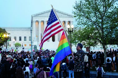 Manifestantes protestam junto ao Supremo Tribunal contra ameaça ao aborto e outros direitos constitucionais 