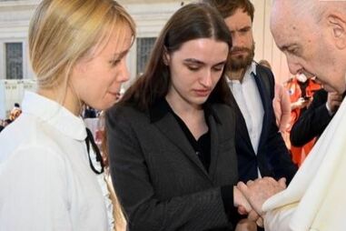 Kateryna, Yuliya e o Papa Francisco 