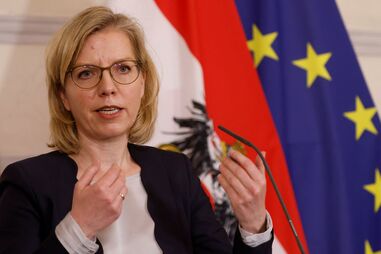 Leonore Gewessler