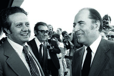 Soares com François Mitterrand: o futuro presidente francês foi um apoio decisivo 