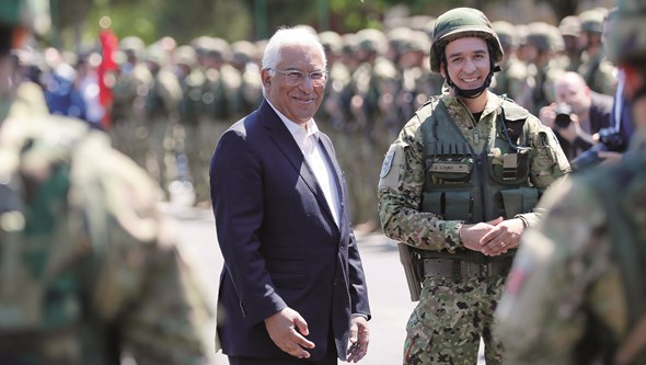 Costa avisa que tropas portuguesas na Roménia estão em missão de paz 