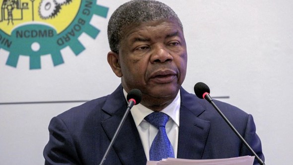 Presidente angolano apela a fim das hesitações no combate ao terrorismo e golpes de Estado