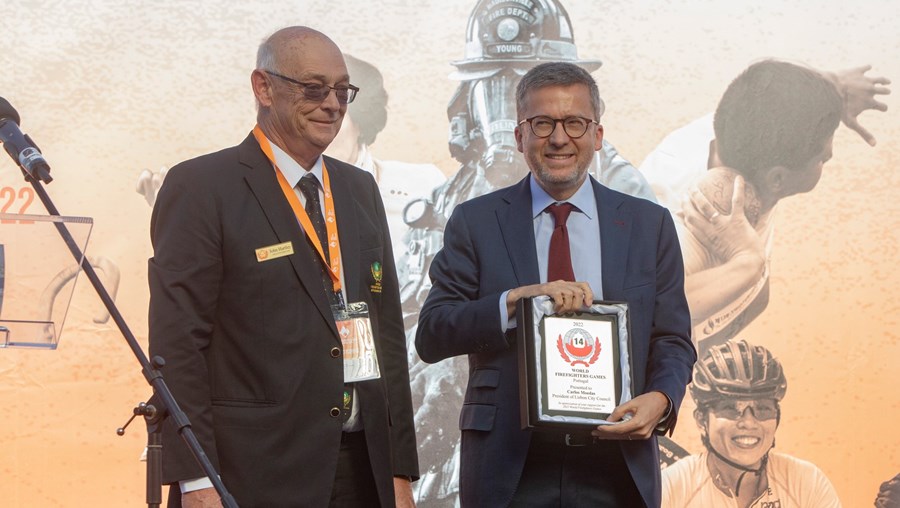 John Hartley, diretor executivo dos World Firefighters Games e Carlos Moedas, presidente da Câmara Municipal de Lisboa