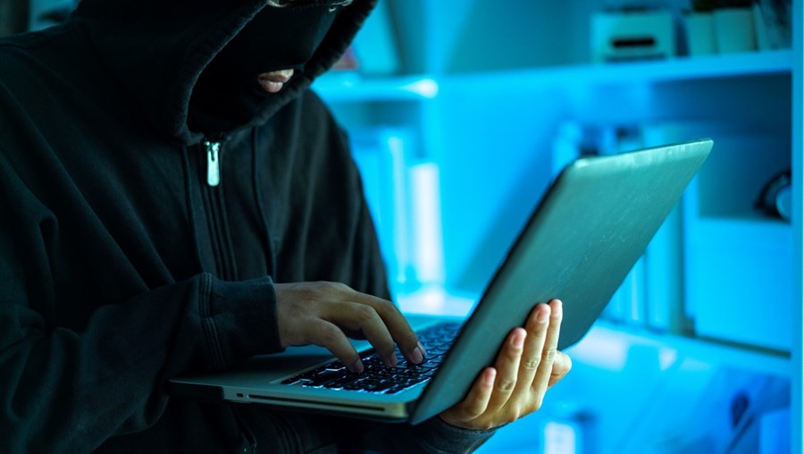 Pirataria online aumentou no primeiro trimestre do ano, com 52,5 mil milhões de visitas a sites ilegais