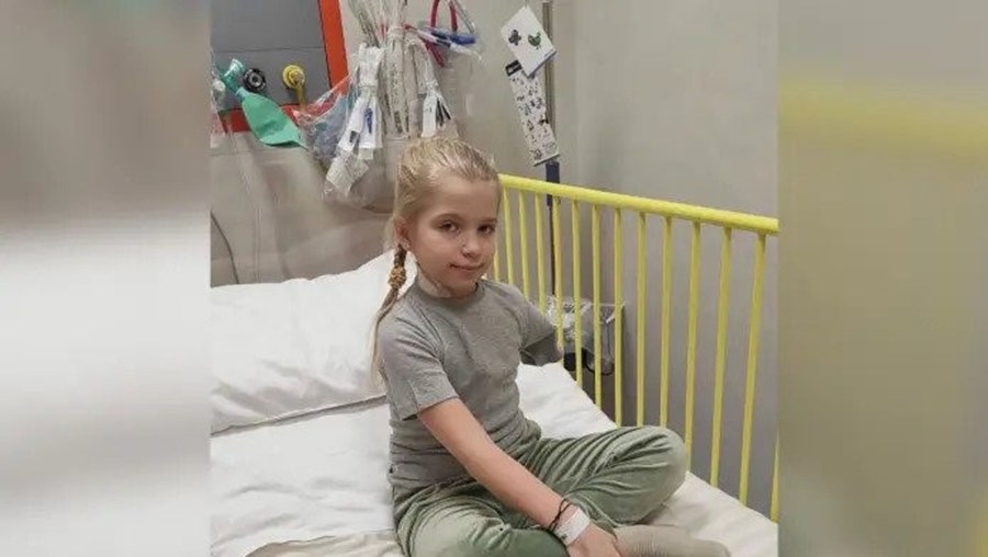 Sasha, de nove anos,  foi atingida quando fugia  de casa, em Kiev