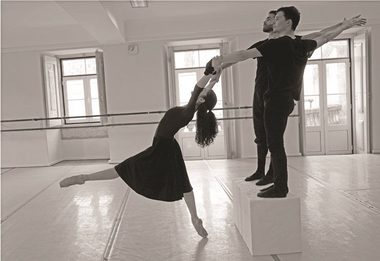 A produção é uma criação do coletivo Dança em Diálogos com o apoio da Fundação José Saramago 