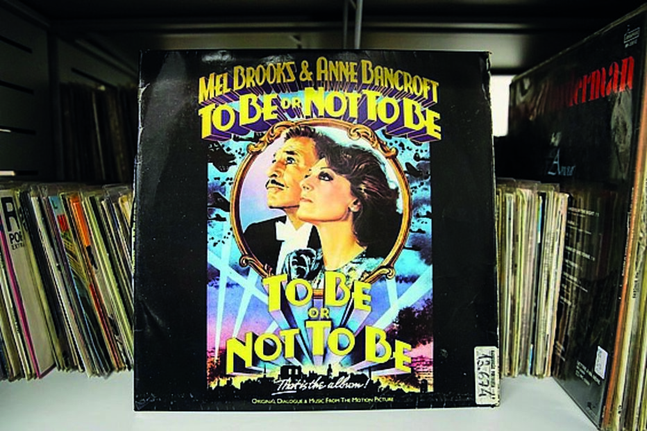 Biblioteca Municipal de Coimbra vai colocar à disposição a sua coleção de discos em vinil, que podem ser ouvidos mediante marcação