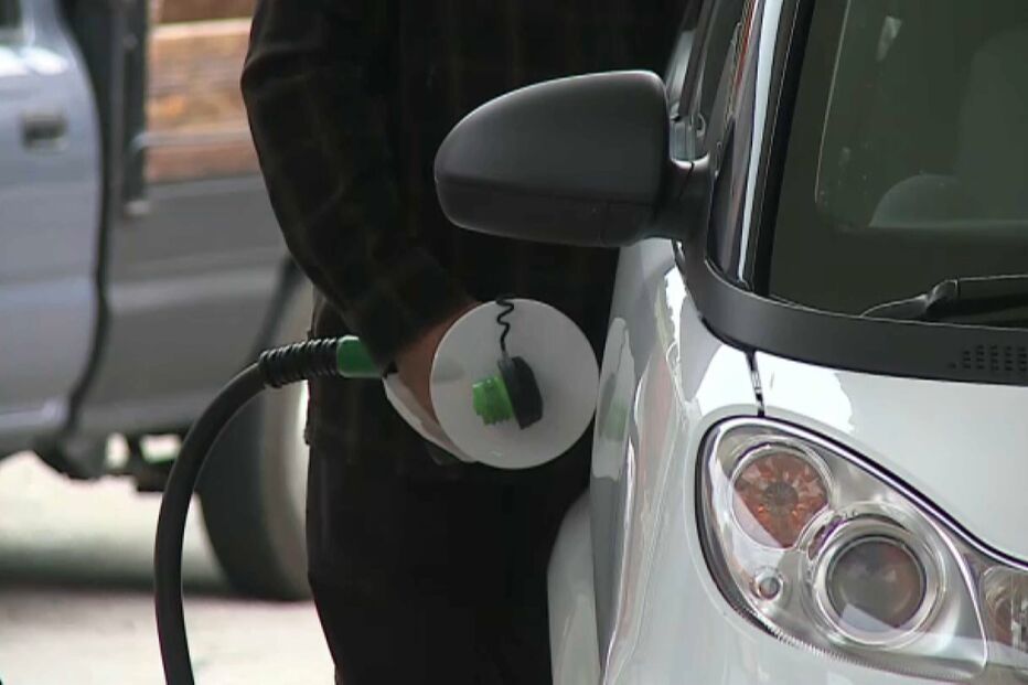 Gasolineiras fintam descida dos preços dos combustíveis