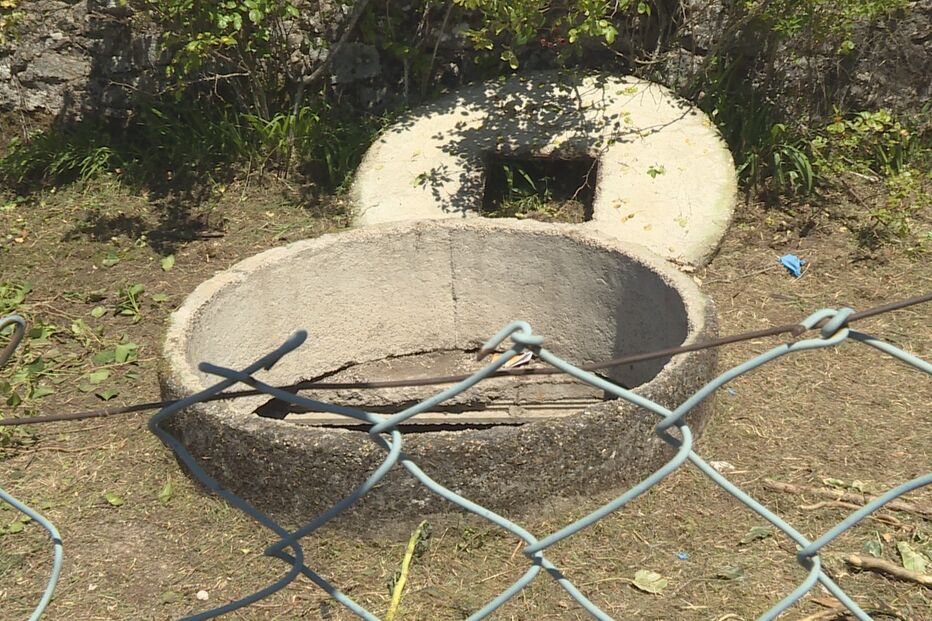 Adelina, criança, poço, Moimenta da Beira