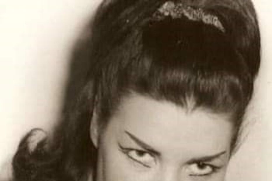 Atriz Odete Antunes