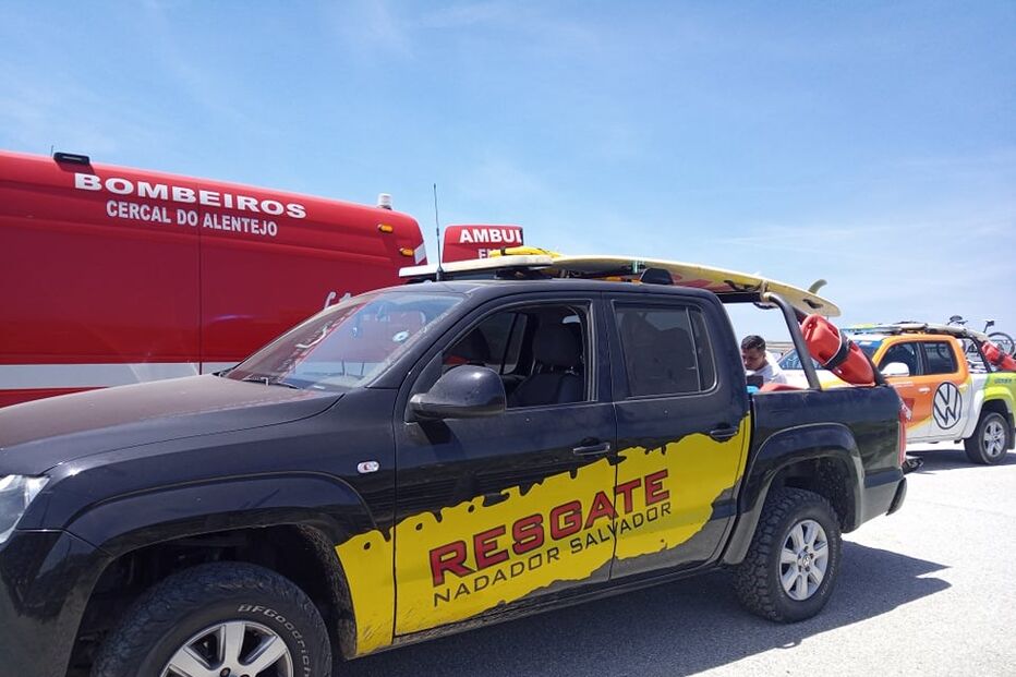 Homem foi salvo esta tarde na praia da Vieirinha em Sines