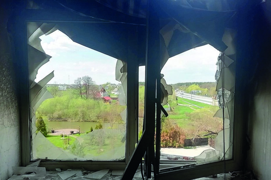 Buzova, edifício, ataque, Guerra na Ucrânia