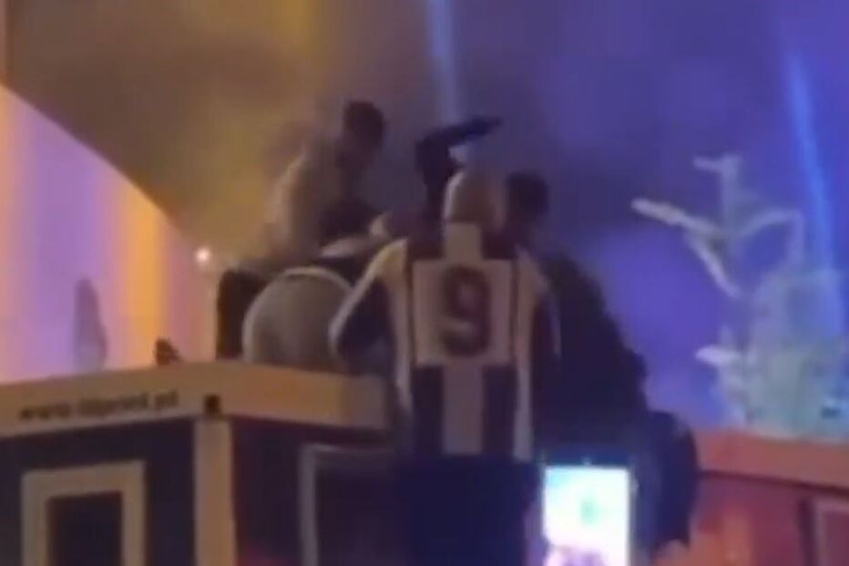 Imagens revelam agressão a jovem morto à facada nos festejos do FC Porto campeão