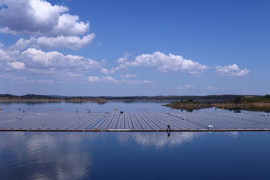 Portugal finta crise energética e cria no Alqueva maior parque solar da Europa