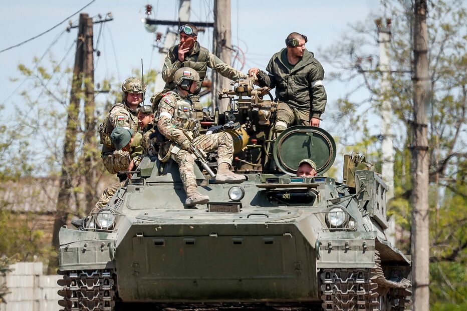 guerra na ucrânia, soldados, tanque