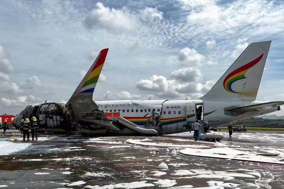 avião, chamas, fogo, China, Tibet Airlines