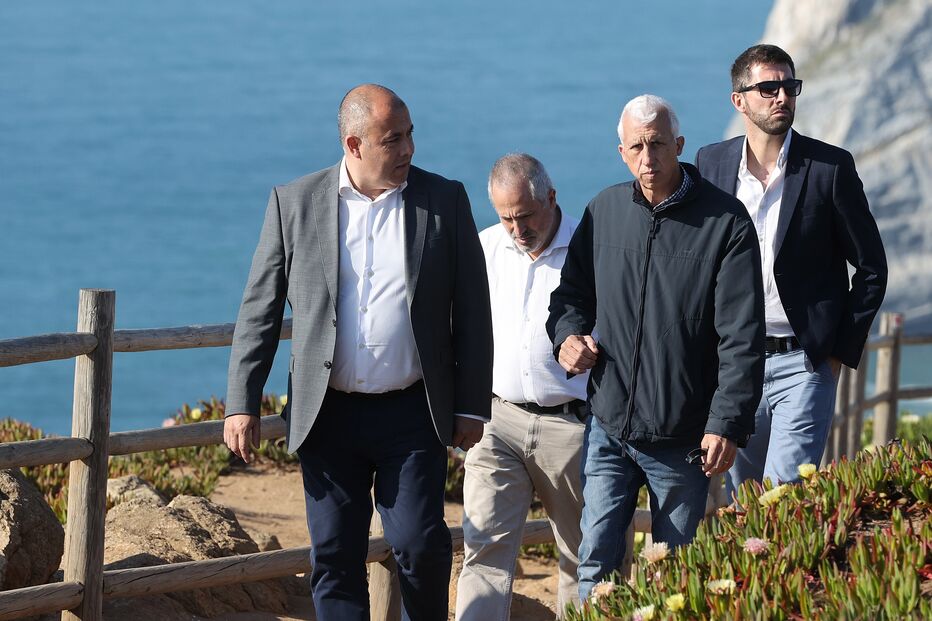 Carlos  Rodrigues, Pedro Louro