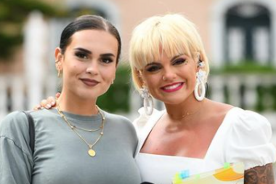 Fanny Rodrigues, Carina Rodrigues