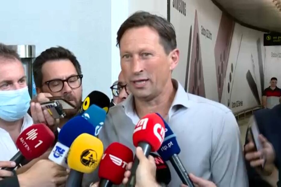 'Vou dar o meu melhor': Roger Schmidt já está em Lisboa