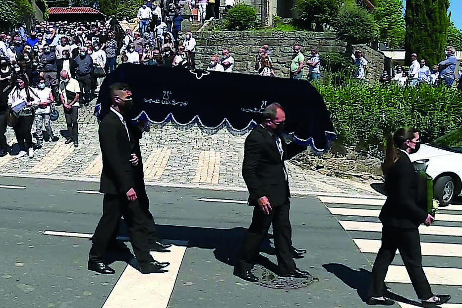 Alberto Soares, de 77 anos, foi uma das três vítimas mortais e foi esta quarta-feira a sepultar 