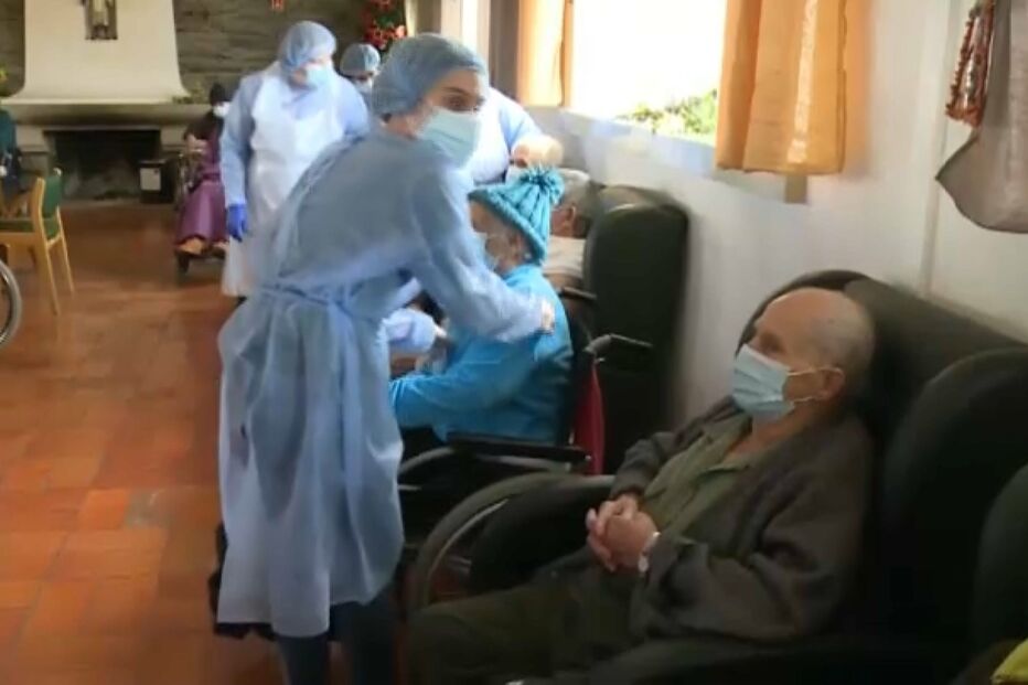 Autora de livro critica que lares de idosos funcionem atualmente como há 20 anos