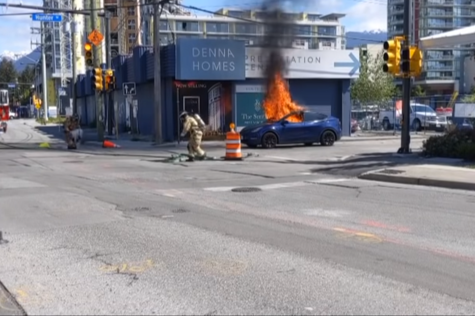 carro, tesla, fogo, canadá