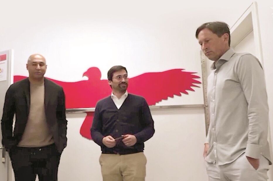 Duarte Beirolas com Luisão a mostrar os cantos do Seixal ao novo treinador 