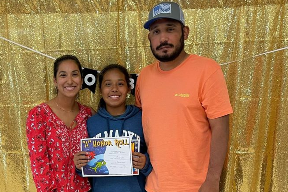 Kimberly Mata-Rubio, com a filha e o marido	