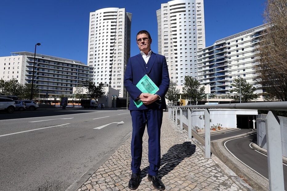 Artur Fraga-Redinha encabeça a lista de 27 moradores das Twin Towers que avançaram para a Justiça