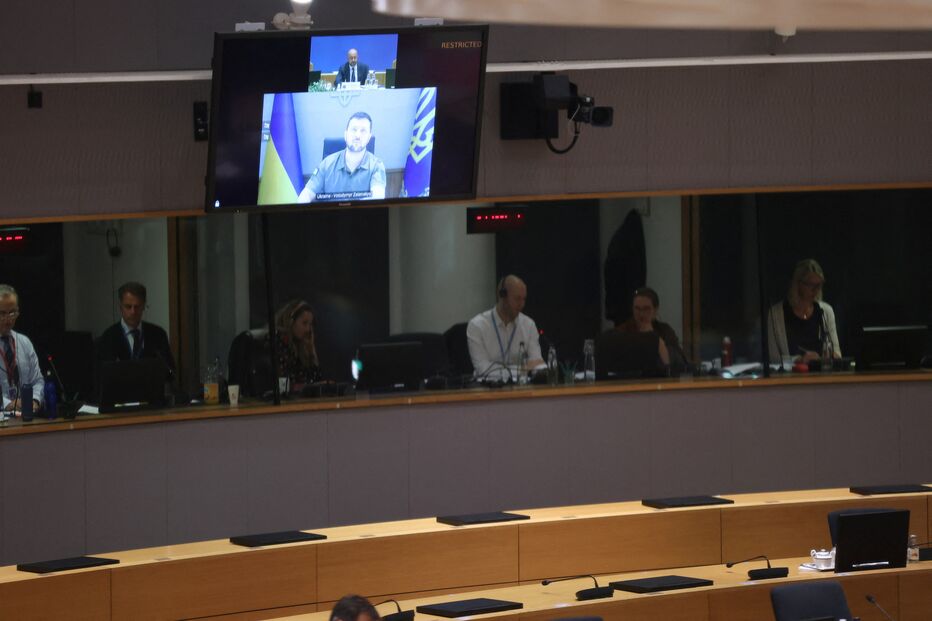Volodymyr Zelensky durante reunião do Conselho Europeu 