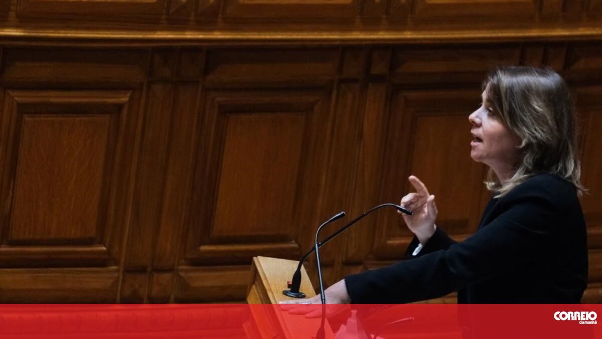 Catarina Martins accuses António Costa of supporting businessman Mario Ferreira